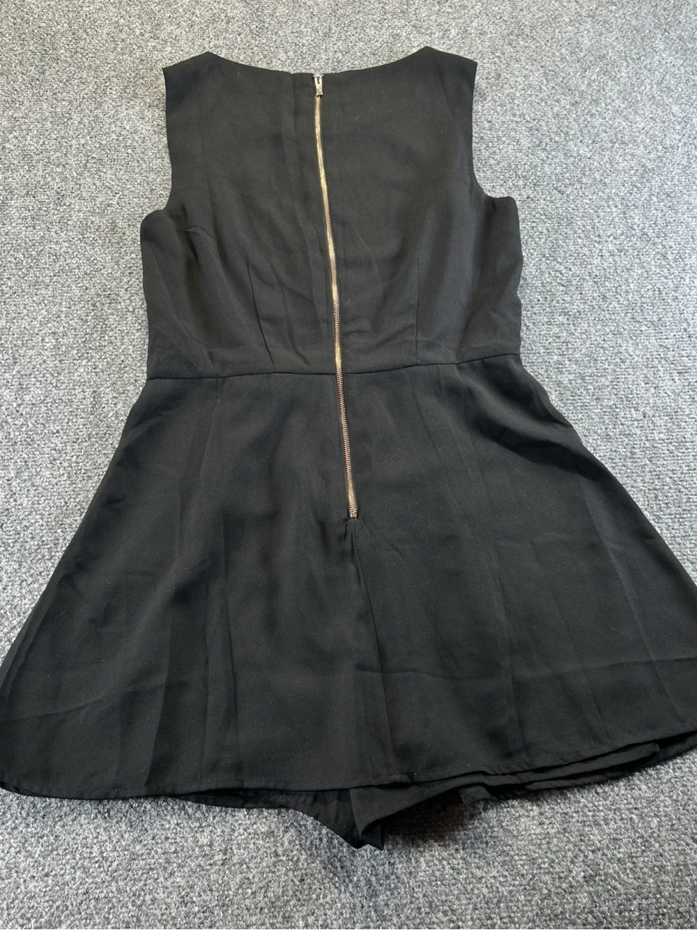 Love 21 Black Sleeveless Flared Mini Dress / romper with Zip Details - Picture 5 of 7